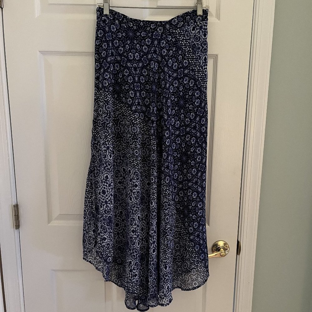 Roz & Ali – Hi-low Royal Blue and White Flouncy Hi-Lo Midi Skirt  Petite-Medium